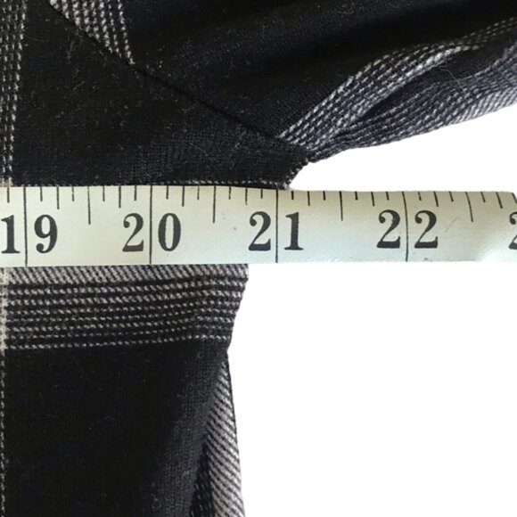 Eden & Olivia Women’s Top Button Down 3/4 Sleeve Knit Black & White Plaid Size L - Picture 5 of 10